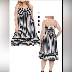Torrid Black & White Striped Challis Midi Dress
Size 1